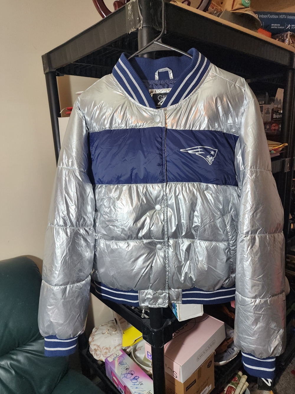 New England Patriots Womens - XXL Full Snap NFL Puffer Jacket.